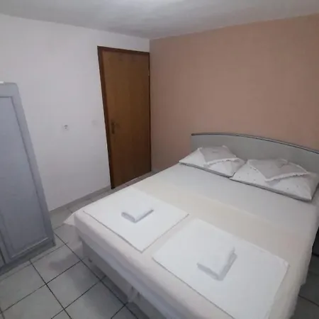 With Parking Space Drace - Peljesac - 25422 Janjina